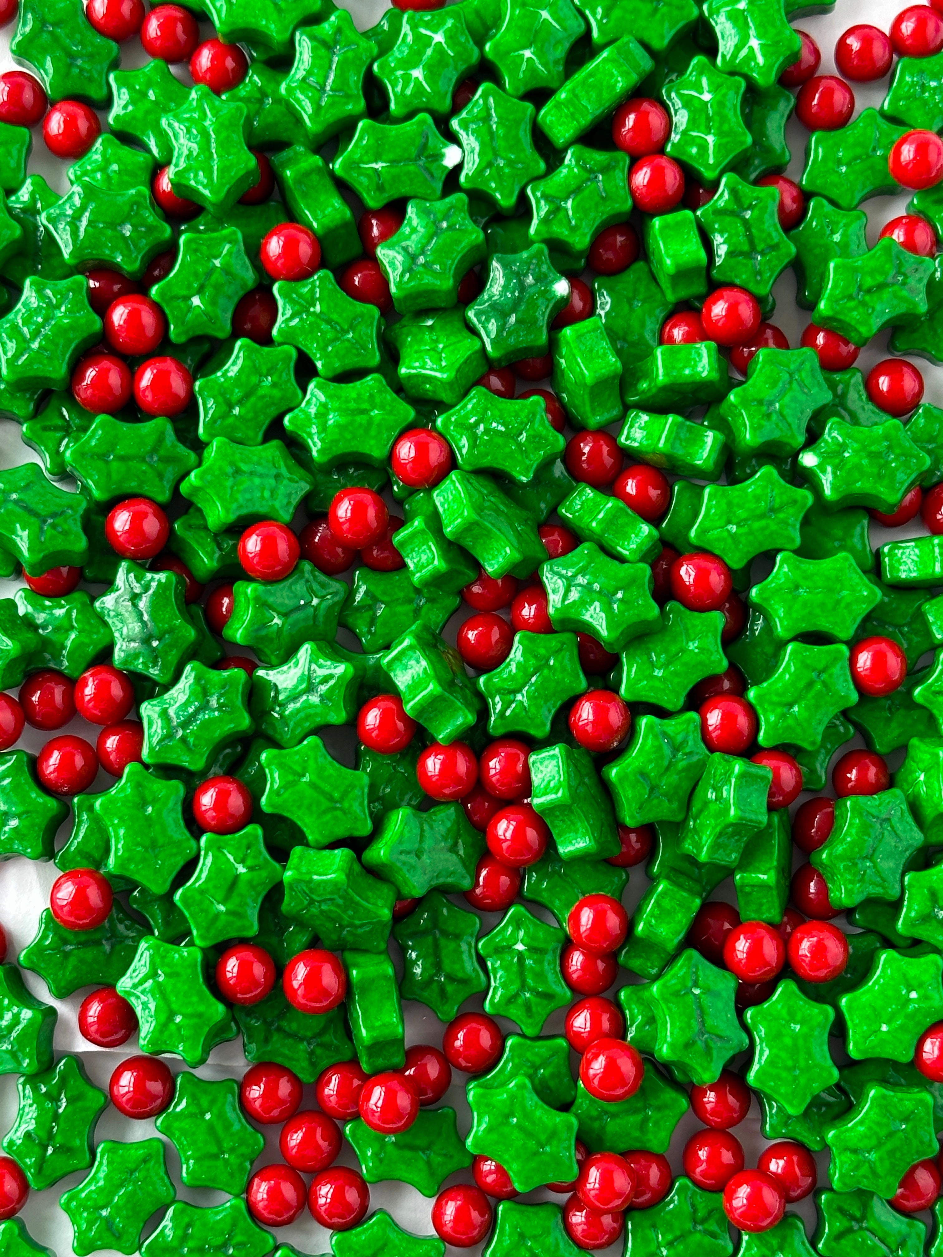 Holly + Berry Candy - US