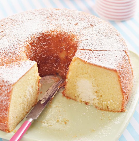 Twinkie Bundt Cake - Sweetapolita